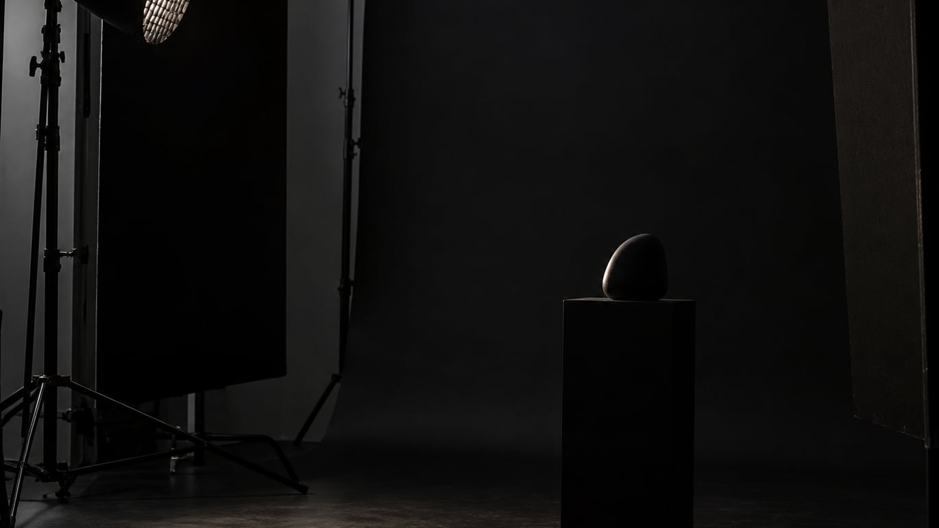 how to get a pure black background in photos